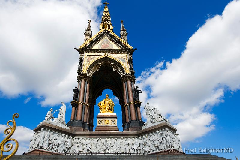 20090408_124015_D3 P1.jpg - Albert Monument, Kensington Gardens